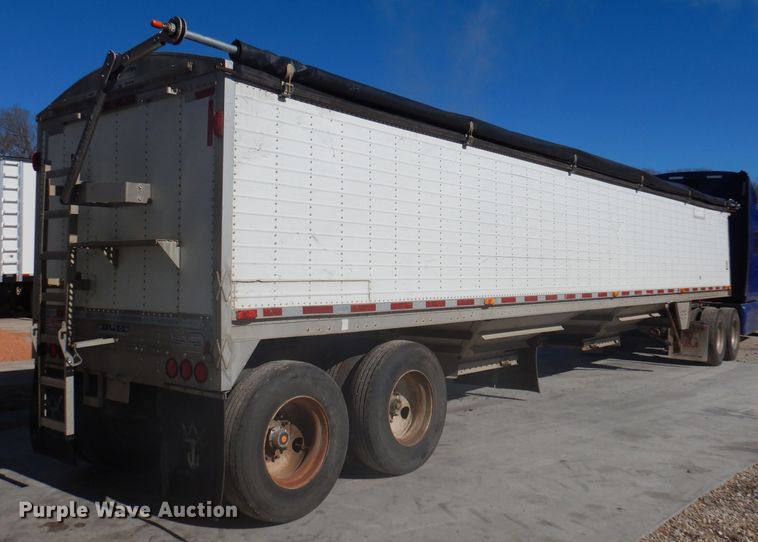 image for item DY9606 2007 Wilson DWH-500 double hopper bottom grain trailer