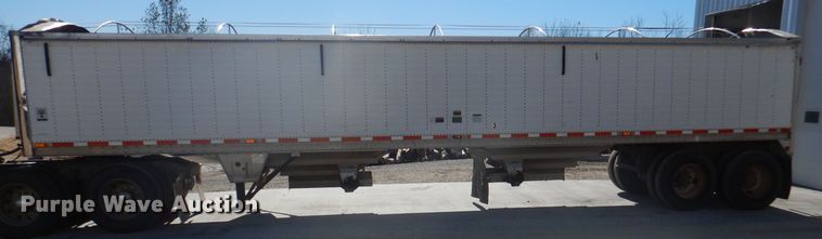 image for item DY9606 2007 Wilson DWH-500 double hopper bottom grain trailer