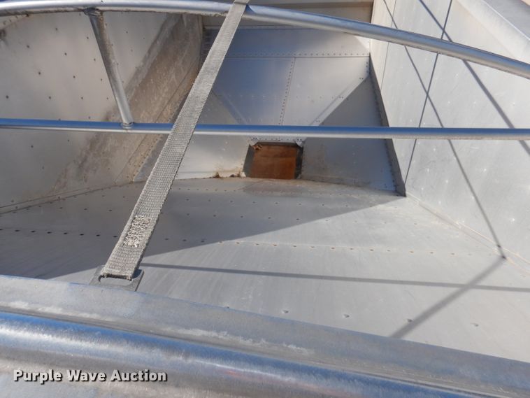 image for item DY9606 2007 Wilson DWH-500 double hopper bottom grain trailer