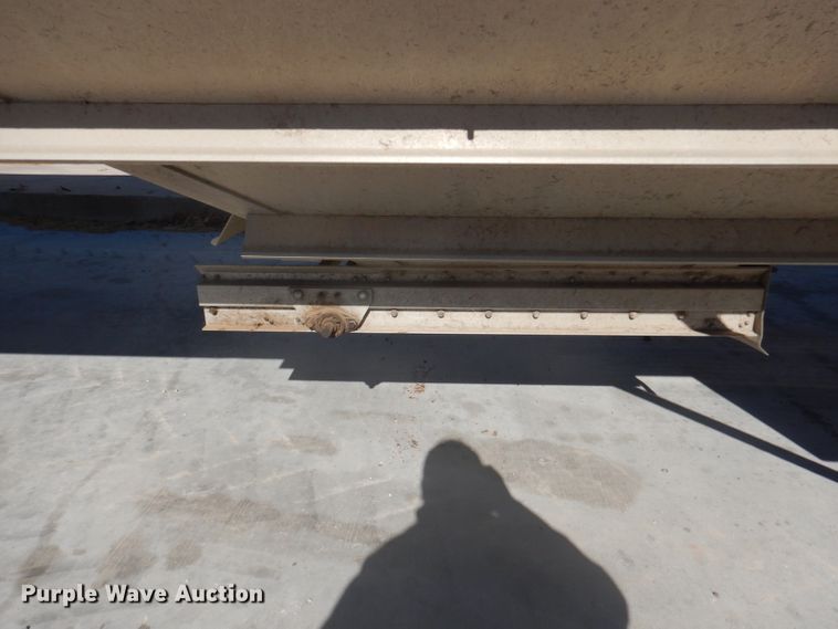 image for item DY9606 2007 Wilson DWH-500 double hopper bottom grain trailer