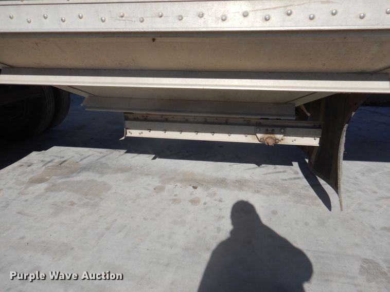 image for item DY9606 2007 Wilson DWH-500 double hopper bottom grain trailer