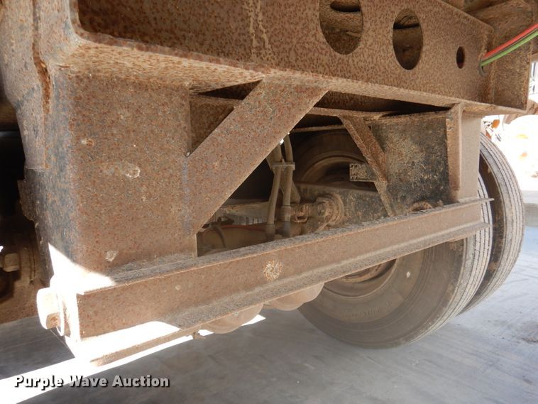 image for item DY9606 2007 Wilson DWH-500 double hopper bottom grain trailer