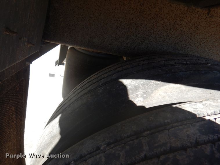 image for item DY9606 2007 Wilson DWH-500 double hopper bottom grain trailer