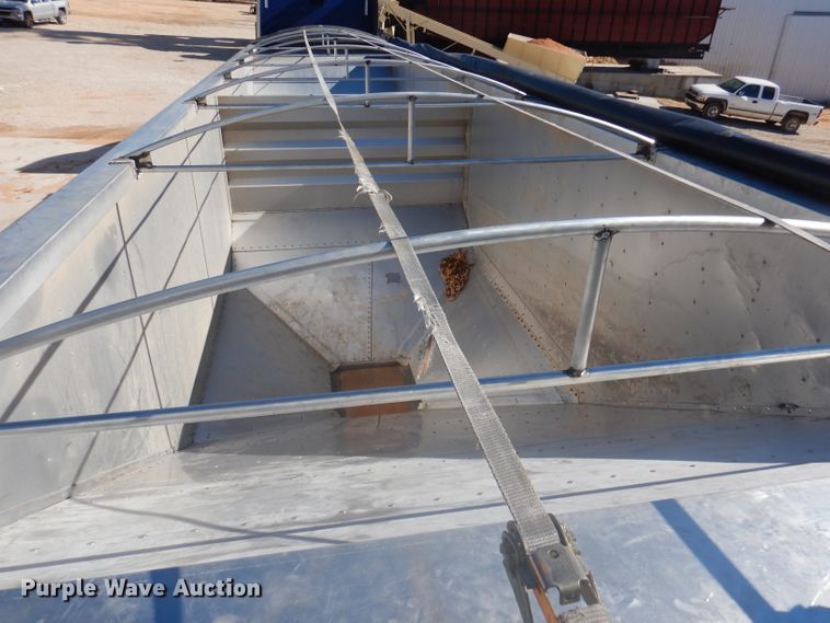 image for item DY9606 2007 Wilson DWH-500 double hopper bottom grain trailer