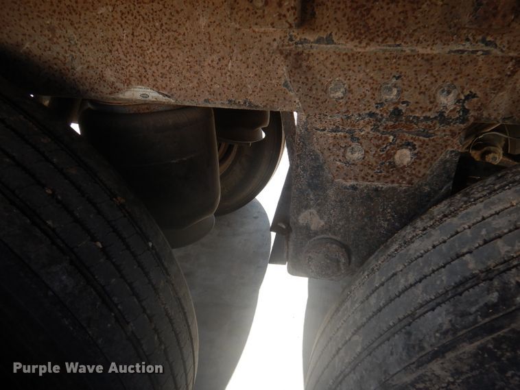 image for item DY9606 2007 Wilson DWH-500 double hopper bottom grain trailer