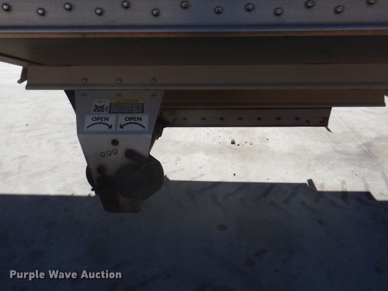 image for item DY9606 2007 Wilson DWH-500 double hopper bottom grain trailer