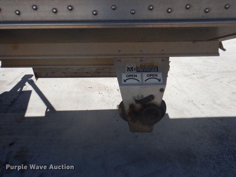 image for item DY9606 2007 Wilson DWH-500 double hopper bottom grain trailer
