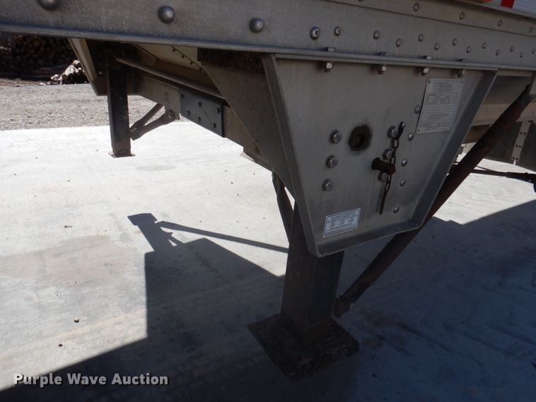 image for item DY9606 2007 Wilson DWH-500 double hopper bottom grain trailer