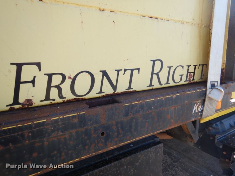 image for item DY9636 2004 International 4300  flatbed truck