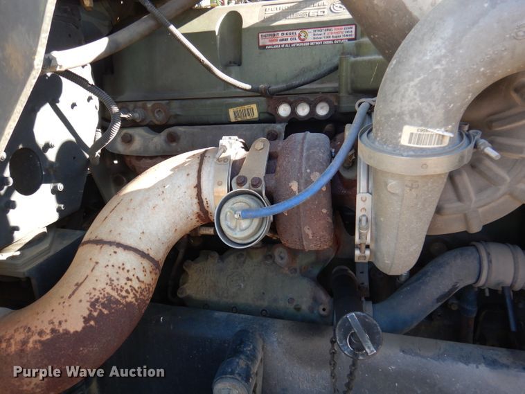 image for item DY9637 2000 Freightliner FLD  semi truck