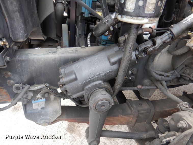 image for item DY9643 2004 International 7500  shingle conveyor truck