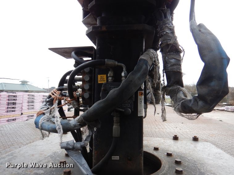 image for item DY9643 2004 International 7500  shingle conveyor truck