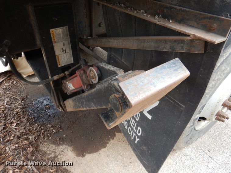 image for item DY9643 2004 International 7500  shingle conveyor truck