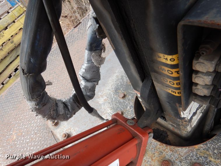 image for item DY9643 2004 International 7500  shingle conveyor truck