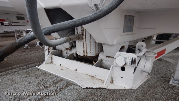 image for item EY9062 1999 Clement HL3526 end dump trailer