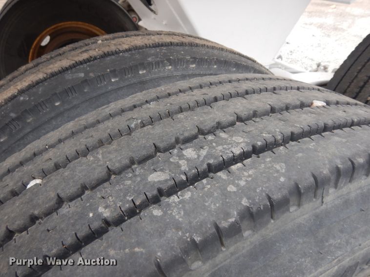 image for item EY9062 1999 Clement HL3526 end dump trailer