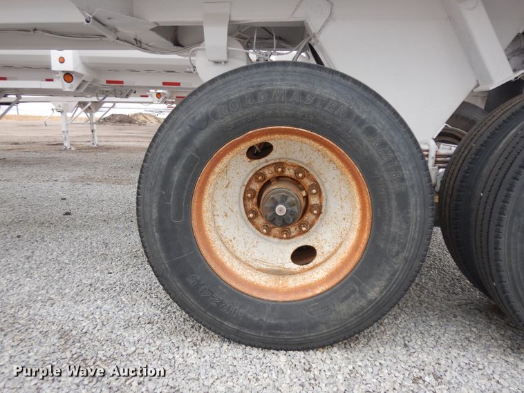 image for item EY9062 1999 Clement HL3526 end dump trailer