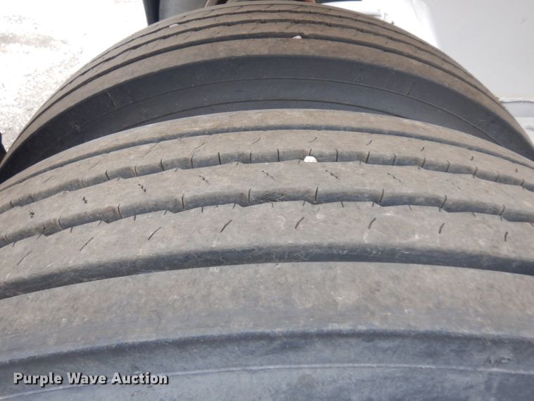 image for item EY9062 1999 Clement HL3526 end dump trailer