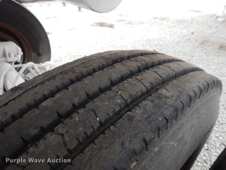 image for item EY9062 1999 Clement HL3526 end dump trailer