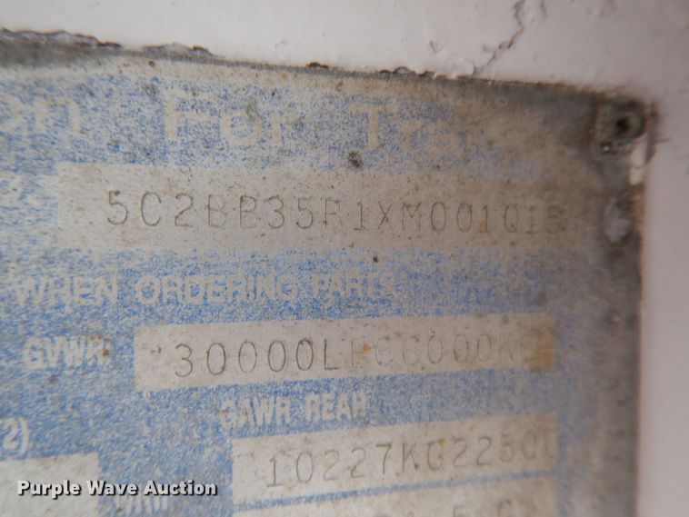 image for item EY9062 1999 Clement HL3526 end dump trailer