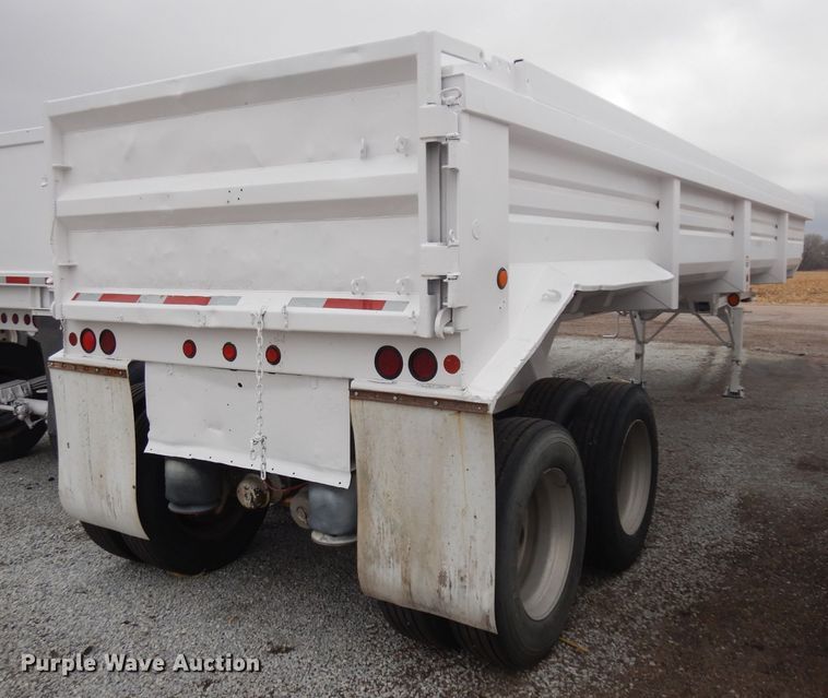 image for item EY9063 2000 Lufkin end dump trailer