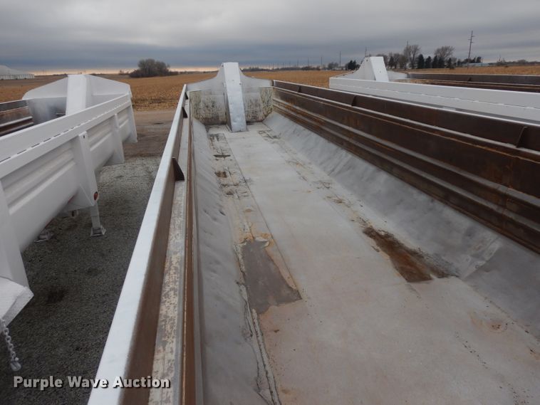 image for item EY9063 2000 Lufkin end dump trailer