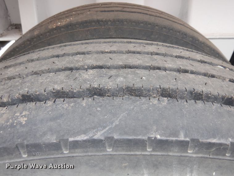 image for item EY9063 2000 Lufkin end dump trailer