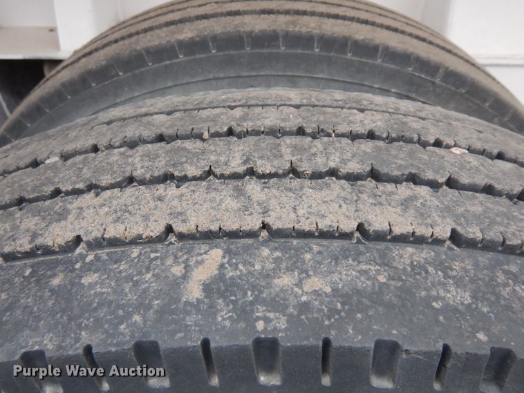 image for item EY9063 2000 Lufkin end dump trailer