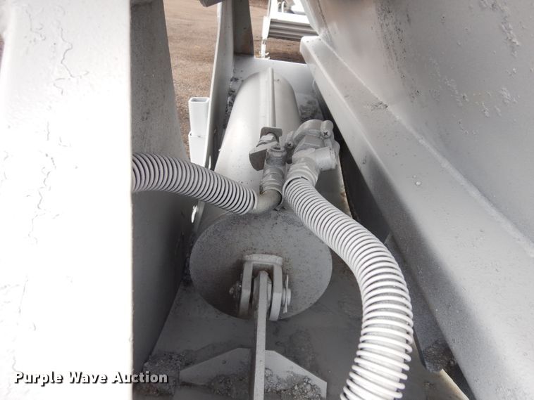 image for item EY9065 1995 Trail King TK54BDU-433 bottom dump trailer