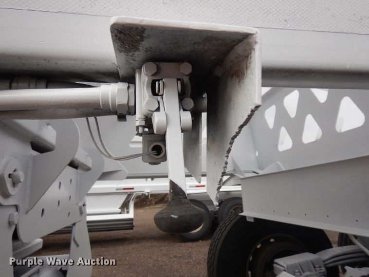 image for item EY9065 1995 Trail King TK54BDU-433 bottom dump trailer