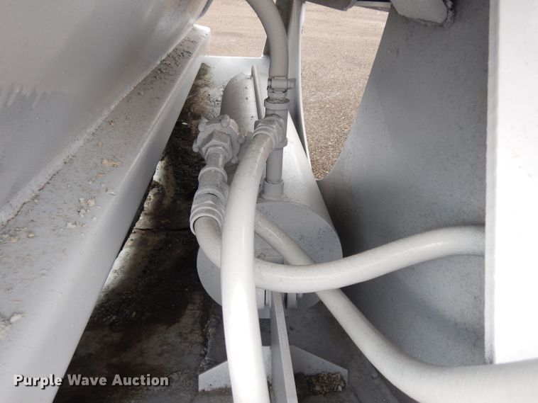 image for item EY9066 1994 Trail King TK54BDU-433 bottom dump trailer