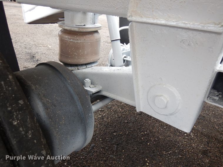 image for item EY9066 1994 Trail King TK54BDU-433 bottom dump trailer