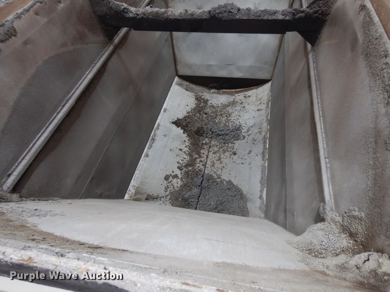 image for item EY9066 1994 Trail King TK54BDU-433 bottom dump trailer