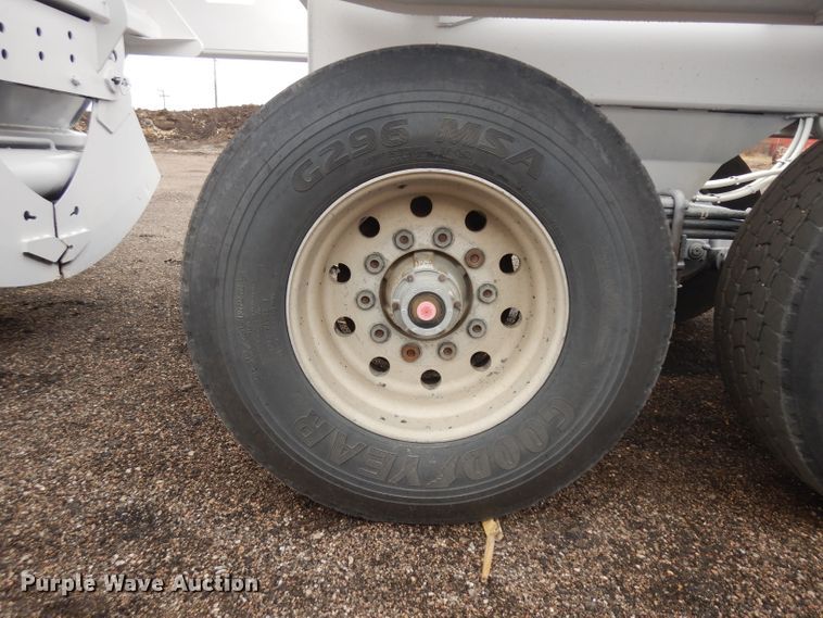 image for item EY9066 1994 Trail King TK54BDU-433 bottom dump trailer