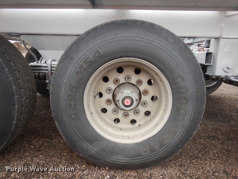 image for item EY9066 1994 Trail King TK54BDU-433 bottom dump trailer