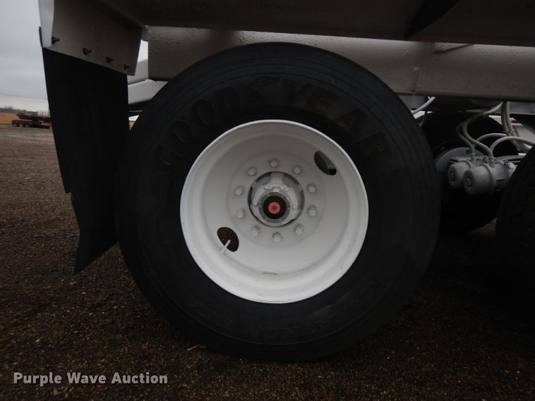 image for item EY9066 1994 Trail King TK54BDU-433 bottom dump trailer