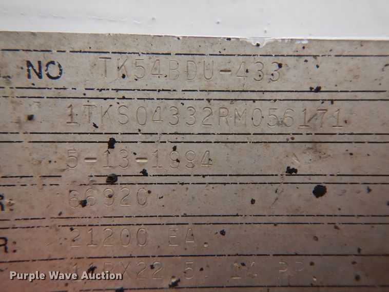 image for item EY9066 1994 Trail King TK54BDU-433 bottom dump trailer