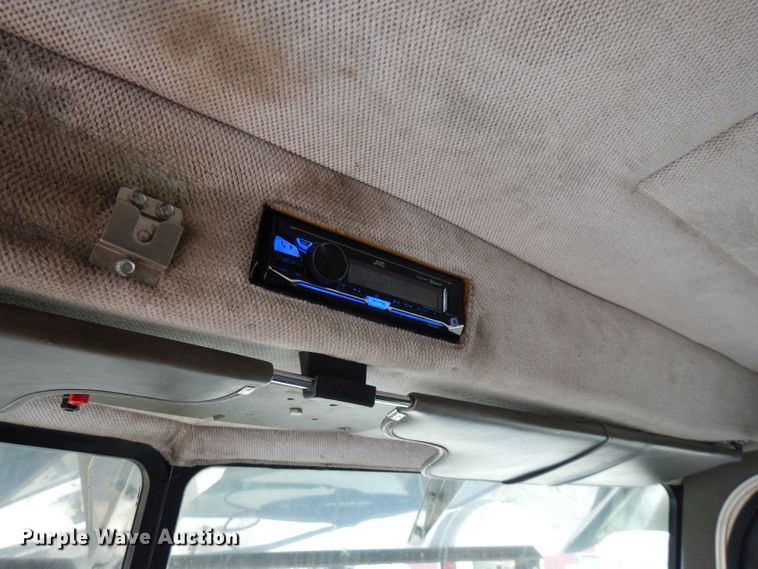 image for item GK9489 2000 Peterbilt 378  semi truck