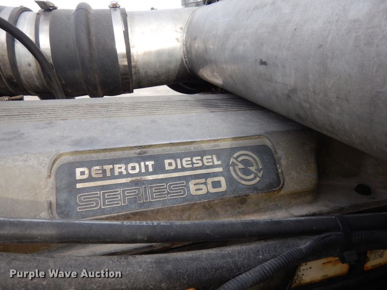 image for item GK9489 2000 Peterbilt 378  semi truck