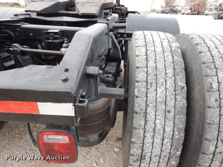 image for item GK9489 2000 Peterbilt 378  semi truck