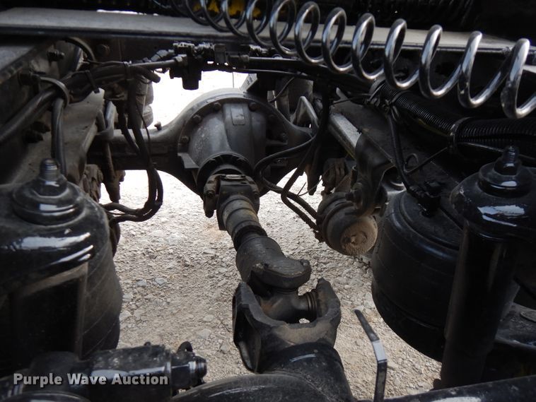 image for item GK9489 2000 Peterbilt 378  semi truck