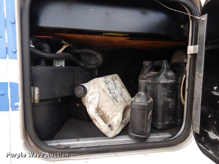 image for item GK9489 2000 Peterbilt 378  semi truck