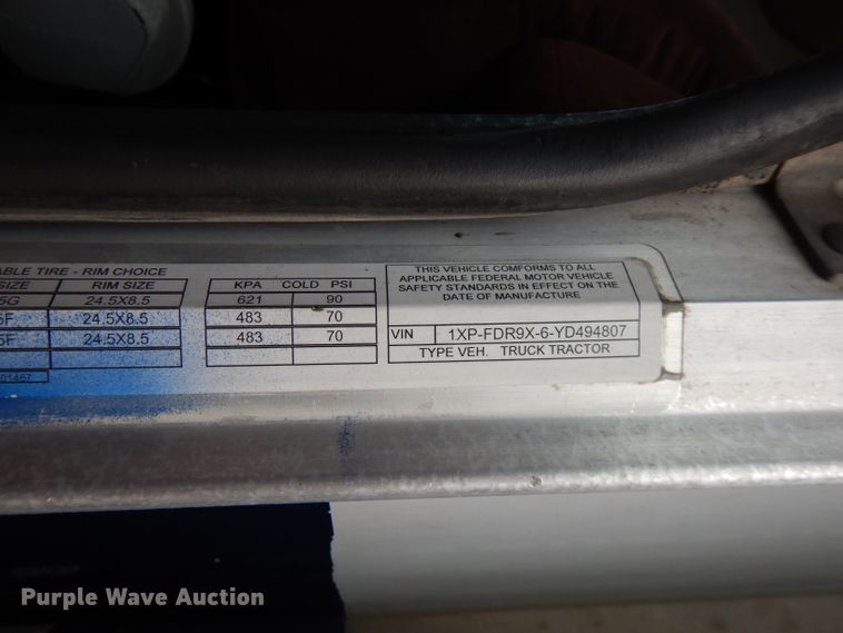 image for item GK9489 2000 Peterbilt 378  semi truck