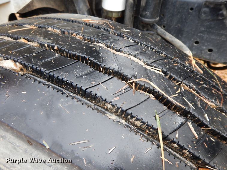 image for item GK9554 1999 International 4900  semi truck