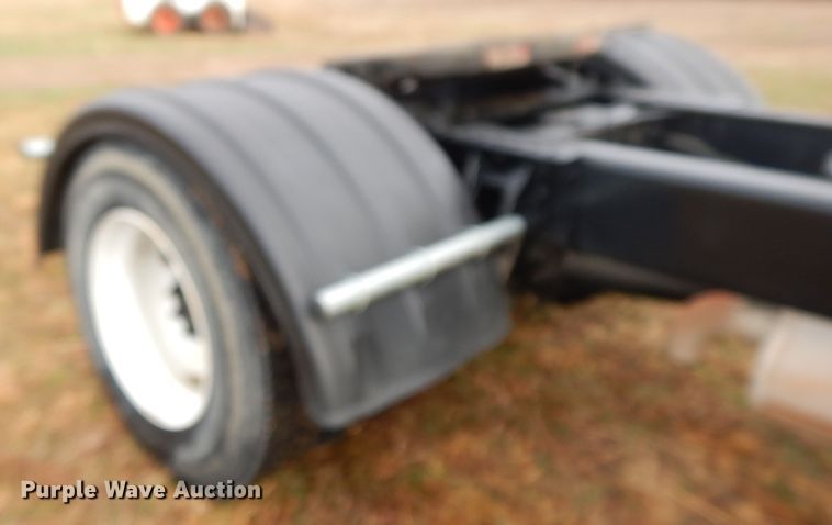 image for item GK9554 1999 International 4900  semi truck