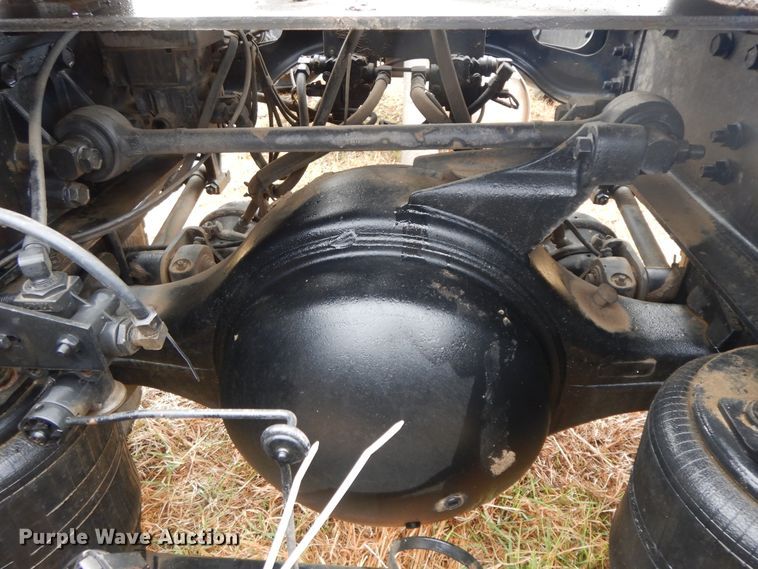 image for item GK9554 1999 International 4900  semi truck