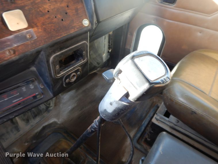 image for item GK9608 1991 Peterbilt 378  semi truck