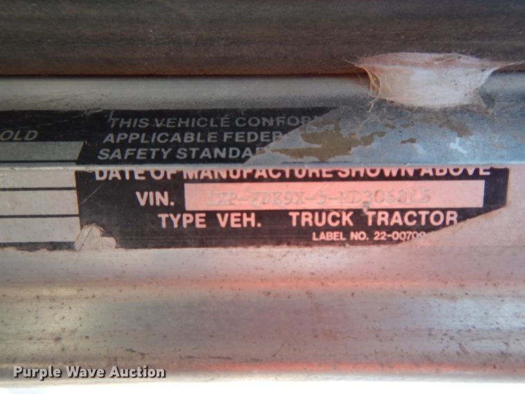 image for item GK9608 1991 Peterbilt 378  semi truck