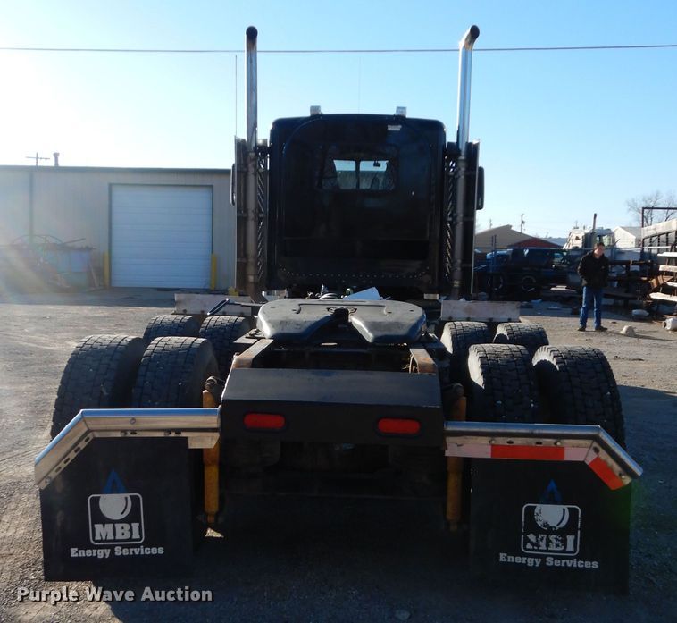 image for item GK9609 2012 Peterbilt 389  semi truck