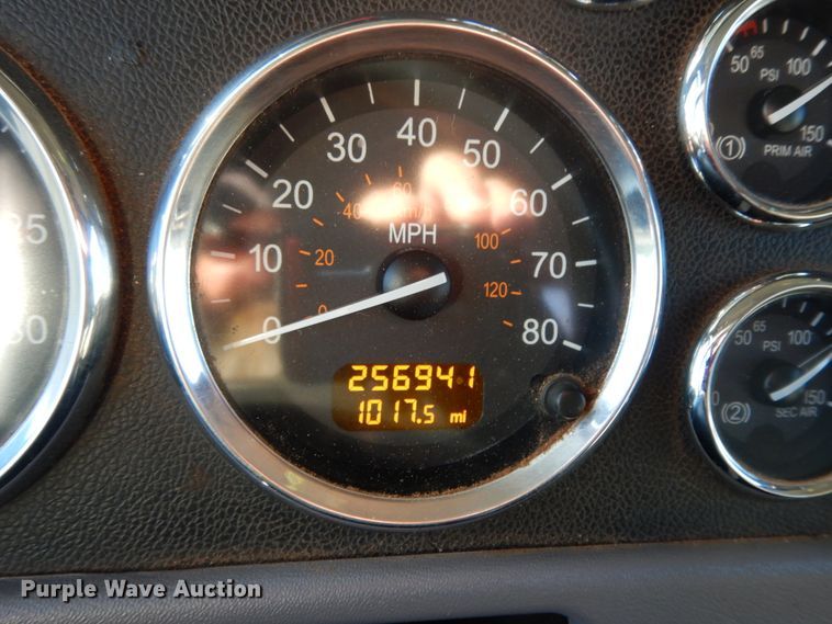 image for item GK9609 2012 Peterbilt 389  semi truck